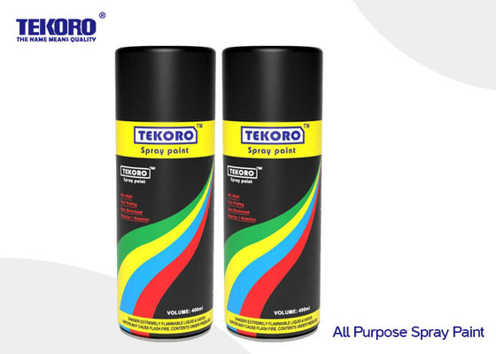 Farba w aerozolu w aerozolu w różnych kolorach